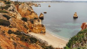 Praktische Strategie fur deutsche Creator: wie du spanische Marken auf YouTube ansprichst, Briefings verhandelst und bezahlte Kooperationen gewinnst plus Plattform-Insights (Stand 31.01.2026).