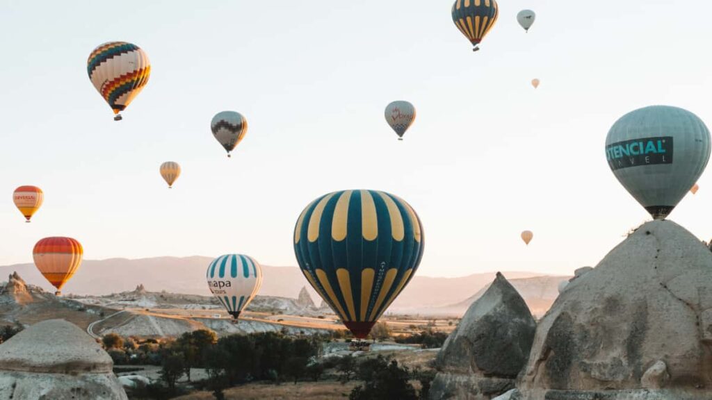 Praktischer Guide fur Creator in Deutschland: wie du slowenische EtsyMarken ansprichst, Kooperationen gewinnst und gebrandeten FitnessContent produzierst.